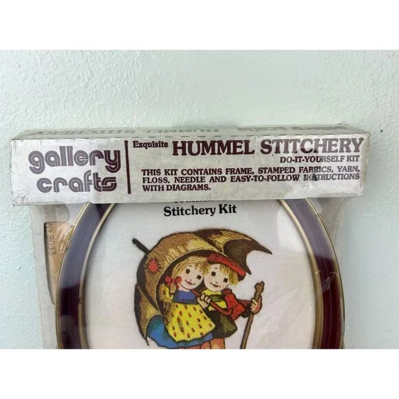 Gallery Crafts Hummel Stitchery Crewel Kit Frame Included 1976 Umbrella Children - Picture 3 of 16
